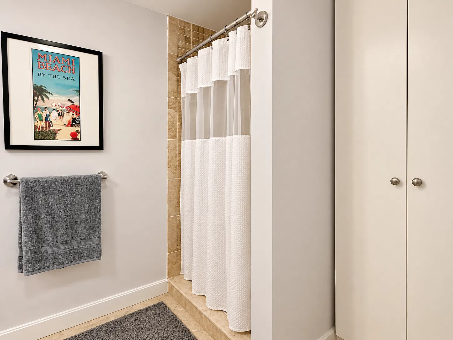 2 bed, 1035 sqft, $4,650 — Photo 3