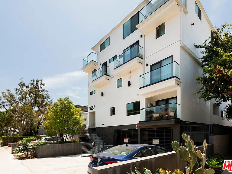 3667 Mentone Ave #8 — Photo 3
