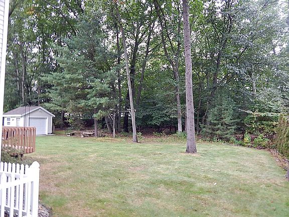 3rd image of 13411 Greenbriar Dr
