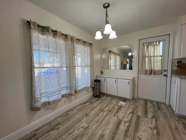 4045 White Pine Dr — Photo 7