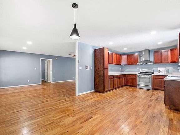 5th image of 65 Wynfield Dr