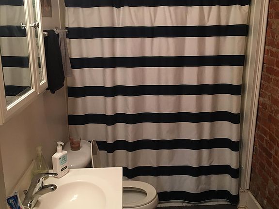 3rd image of 1205 N Clayton St APT 3