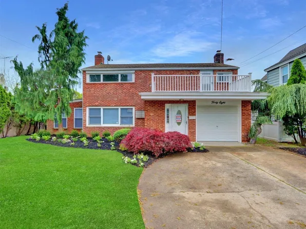 48 Allen Street, Lynbrook, NY 11563