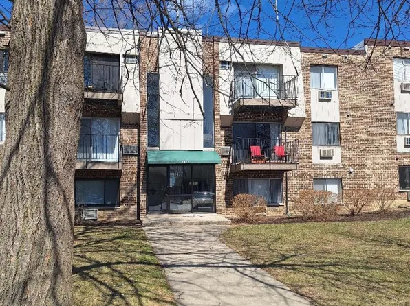 1477 N Winslowe Dr APT 204, Palatine, IL 60074