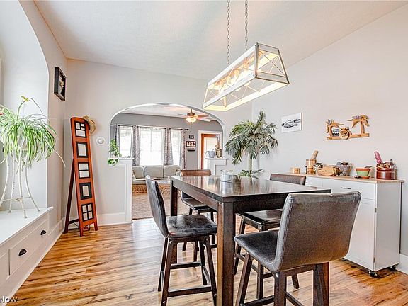 5th image of 2714 Reid Ave