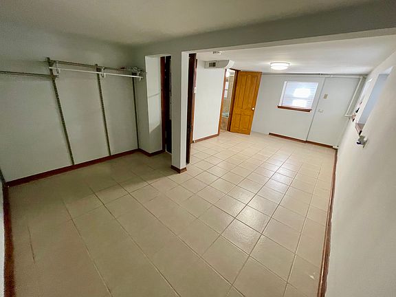 Lower bedroom.