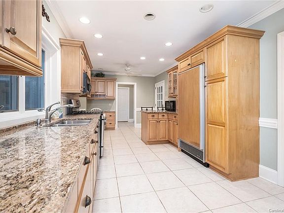 5th image of 5137 Parview Dr S