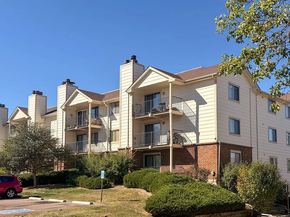 491 S Kalispell Way #305