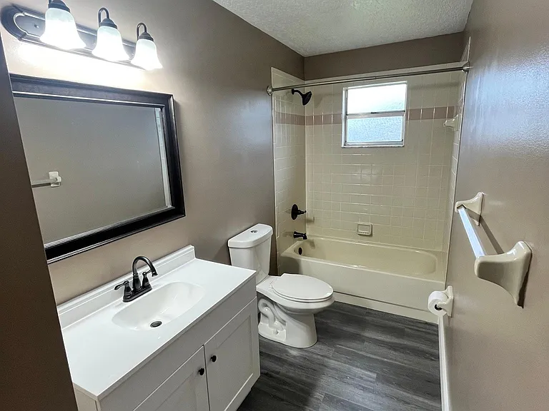1660 Mason Ter #1 — Photo 10