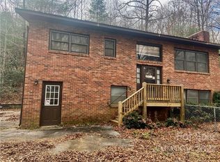 4286 Old Us Highway 25, Zirconia, NC 28790