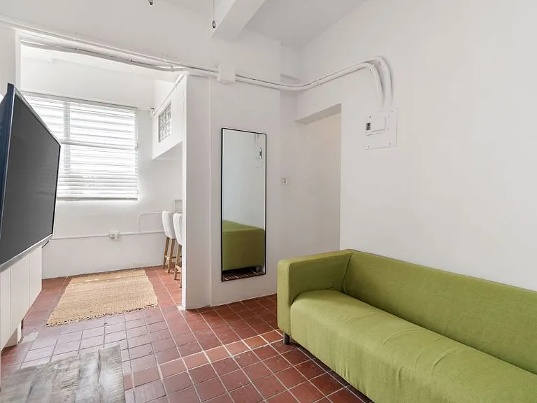 Cond EL Koury 656 Calle Figueroa — Photo 5