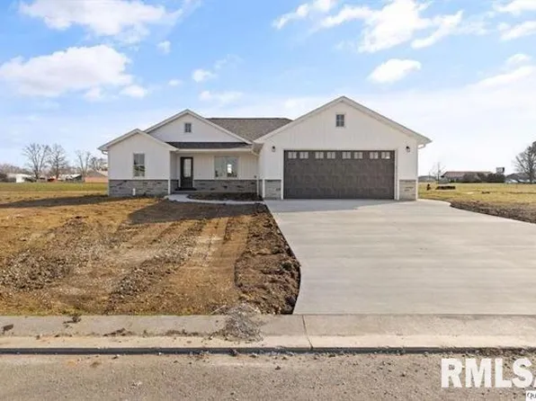 614 W North St, Mount Sterling, IL 62353