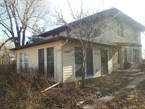 5th image of 1002 Circle Dr