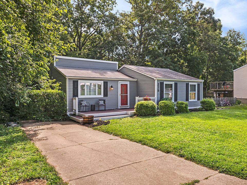 1st image of 275 Laguna Cir