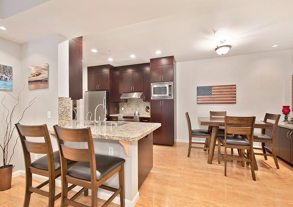 1st image of 501 Gibson Dr APT 211