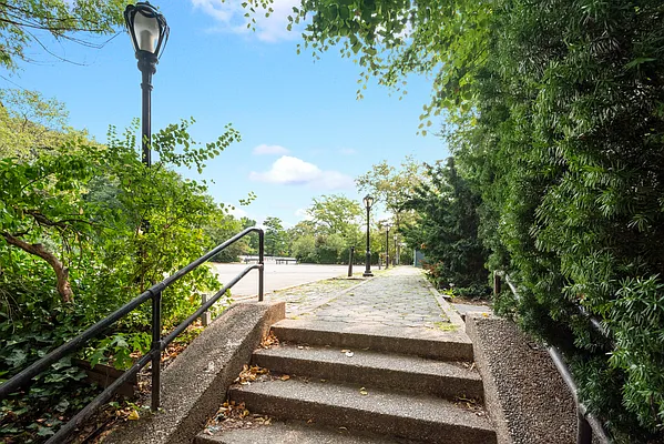 Sold by Keller Williams Valley Realty | media 15