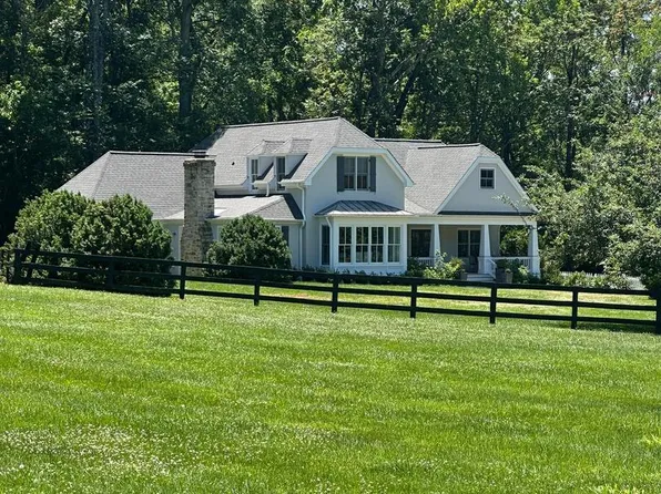 3167 Burrland Ln, The Plains, VA 20198