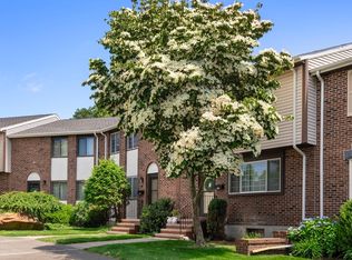 399 Pond St APT G6, Braintree, MA 02184