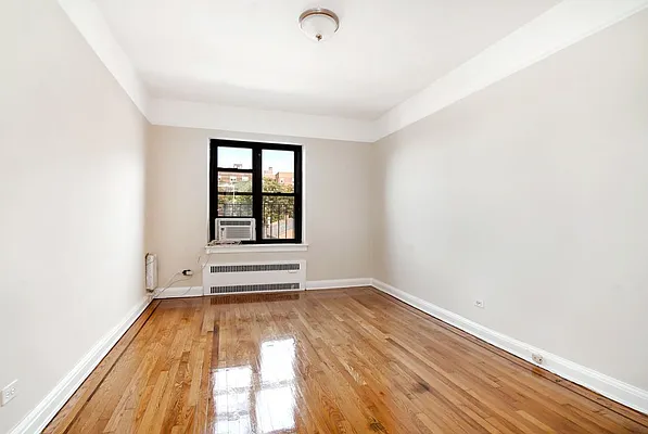 Sold by Compass | media 4