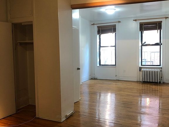 4th image of 233 W 19th St APT 5