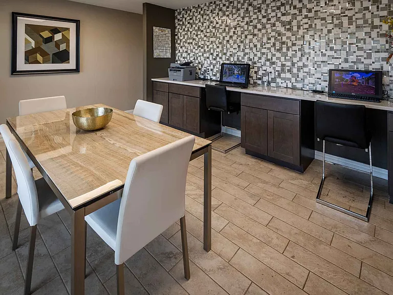 Park West Apartments — Photo 14