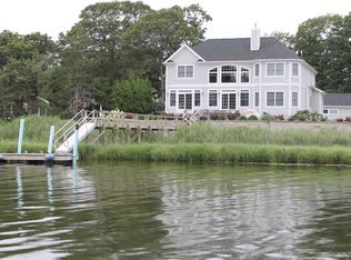 2 White's Ln, Riverhead, NY 11901