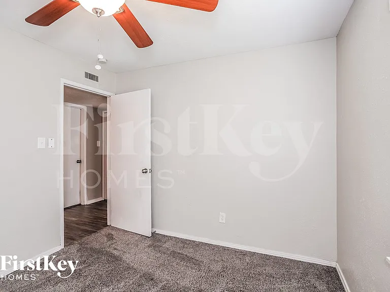 16939 Macleish Dr — Photo 12