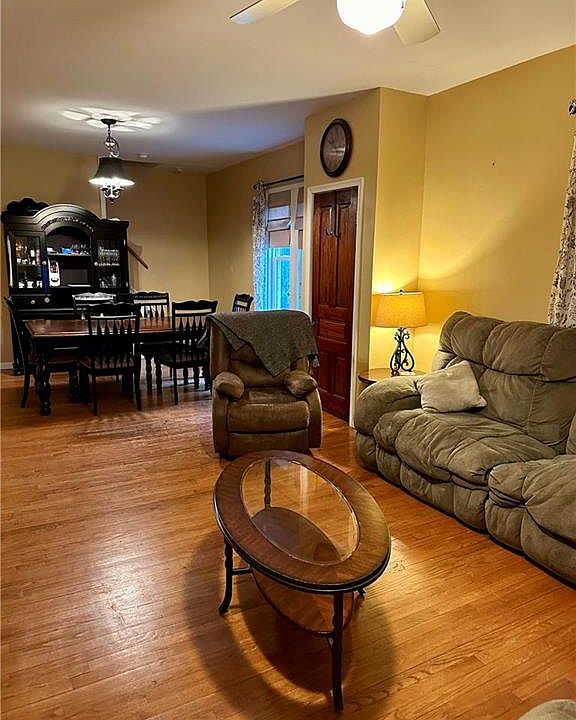 221 Bushkill St, Tatamy, PA 18085 Zillow