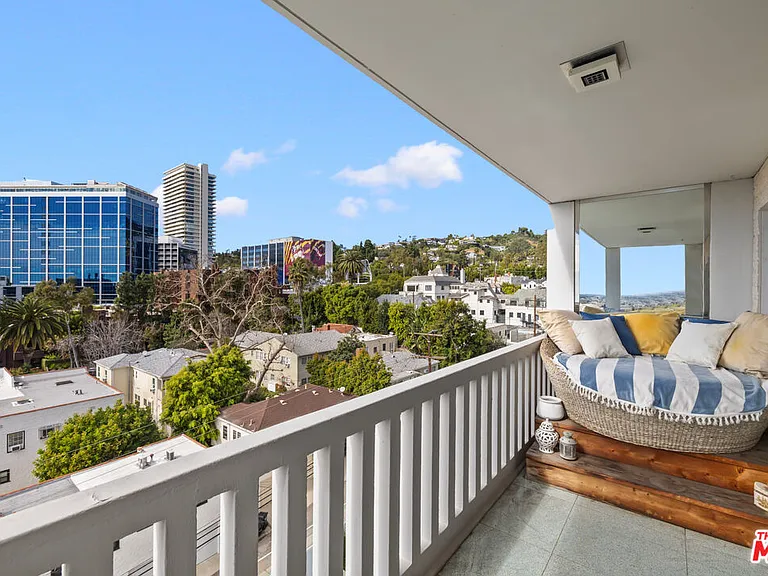 999 N Doheny Dr #611 — Photo 12
