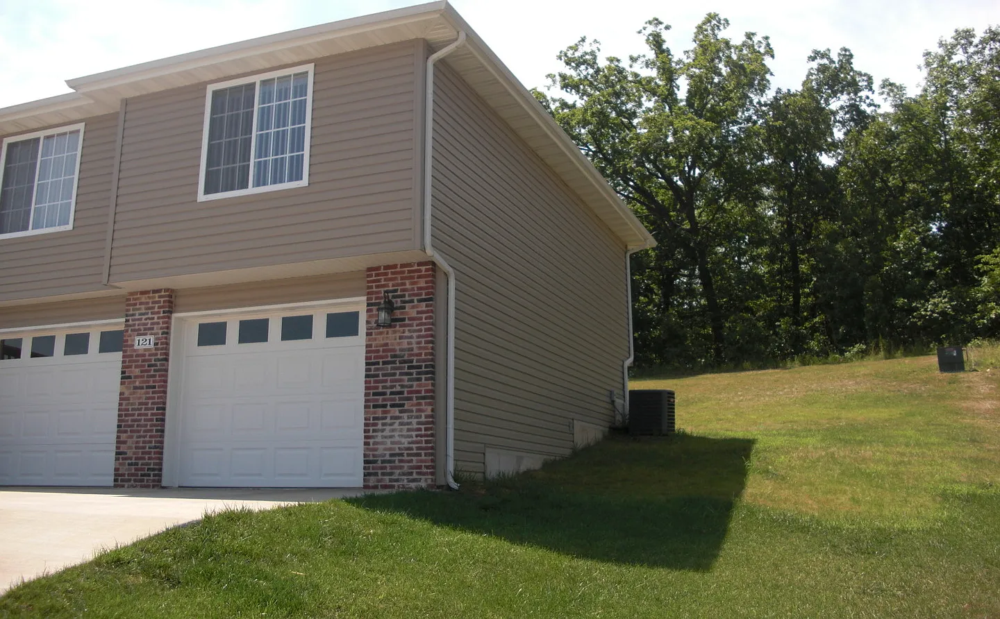 Spacious 4 Bedroom Home, Minutes From Fort Leonard Wood Front Gate! — Photo 2