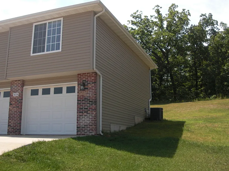 121 Kale Ct — Photo 2