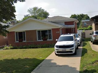 3825 W Jarvis Ave, Lincolnwood, IL
