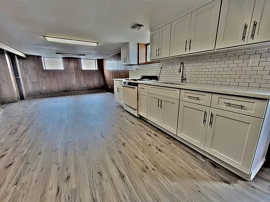 Rented by Azure Realty NY LLC | media 5