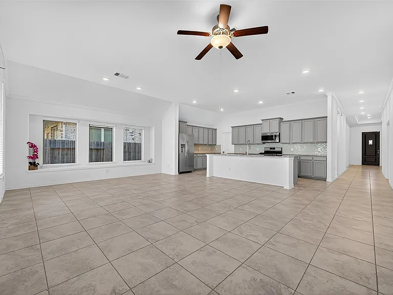 8831 Morning Glow Dr — Photo 9