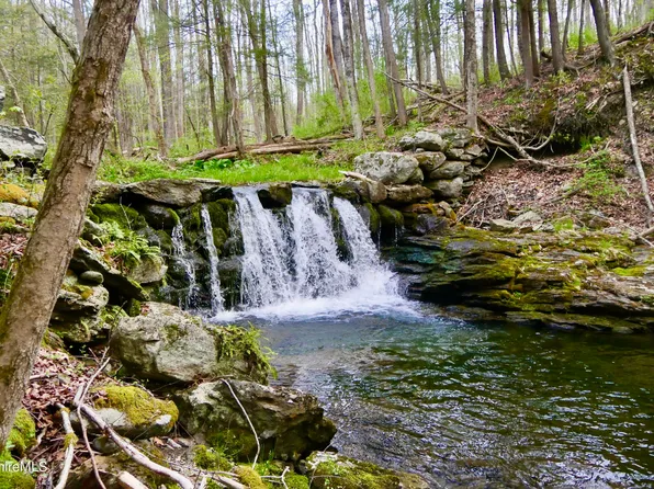 75 Belgo Rd, Lakeville, CT 06039