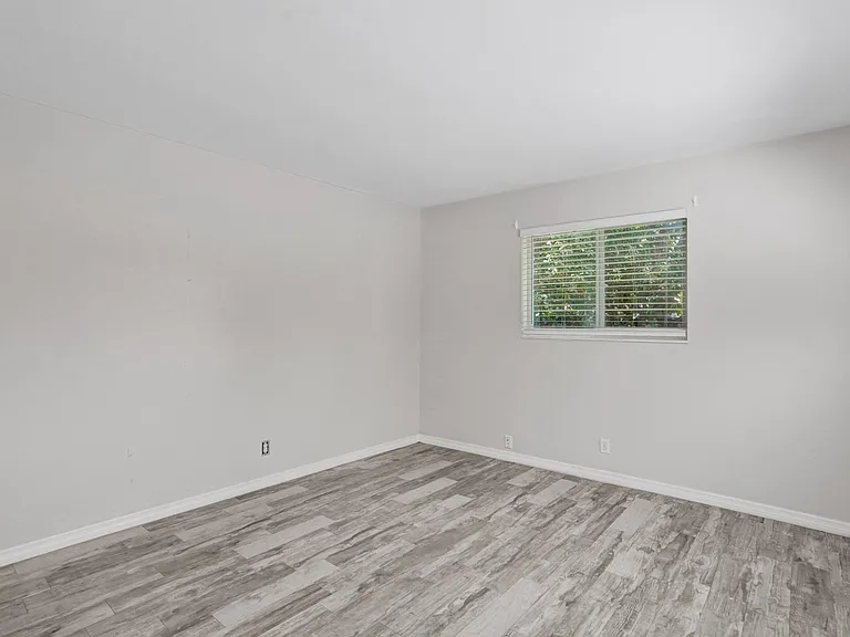 115 SW 1st Ave #1 — Photo 21