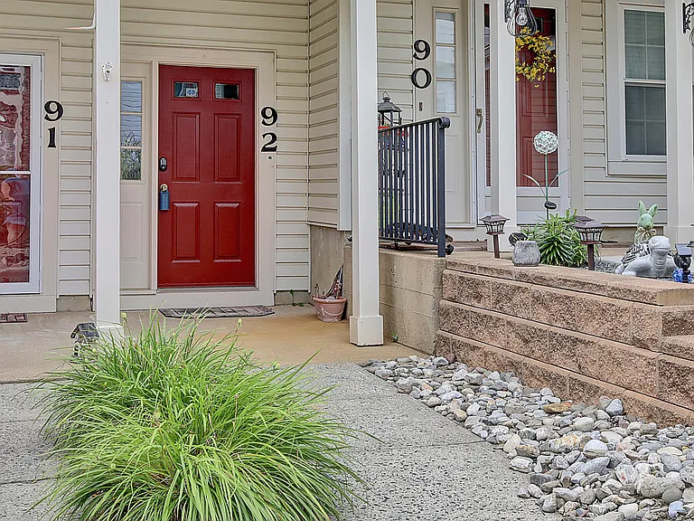 92 Tulip Ln — Photo 14