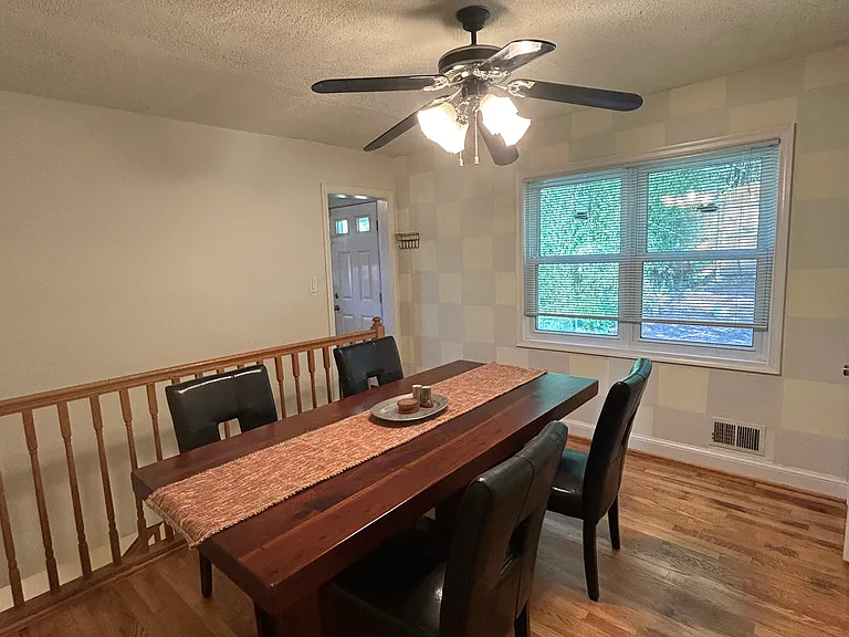 5715 Timothy Pl — Photo 2