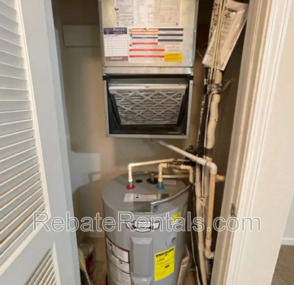 8290 Gate Pkwy W #142 — Photo 9