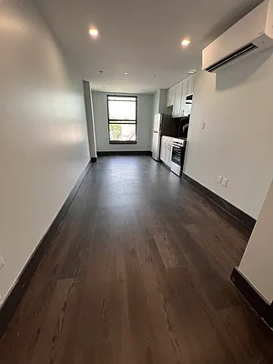 Rented by Delmark Realty LLC | media 17