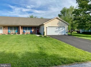 3467 Glen Eagles Dr, Chambersburg, PA