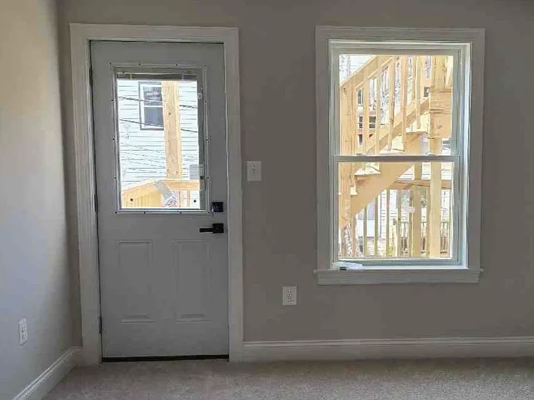 1518 Covington St — Photo 12