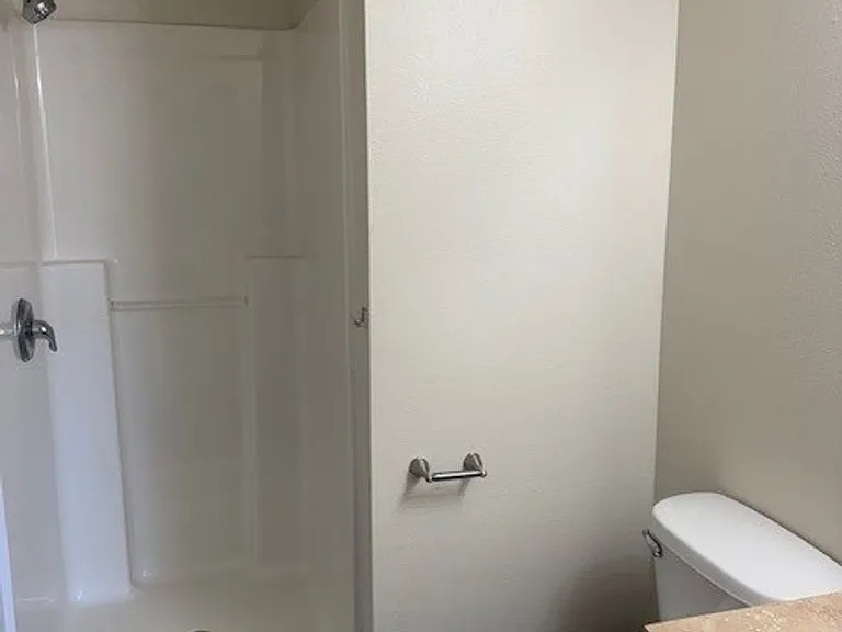 3440 Hawthorne Ave NE — Photo 16