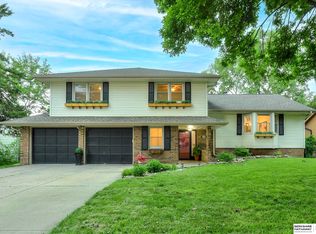 2004 Mayfair Dr, Omaha, NE 68144