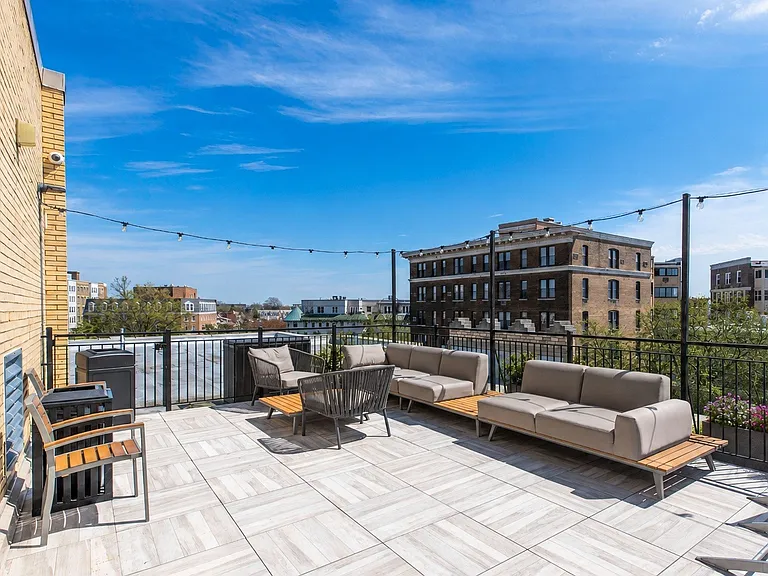 Connecticut Gardens Rooftop Lounge Furniture