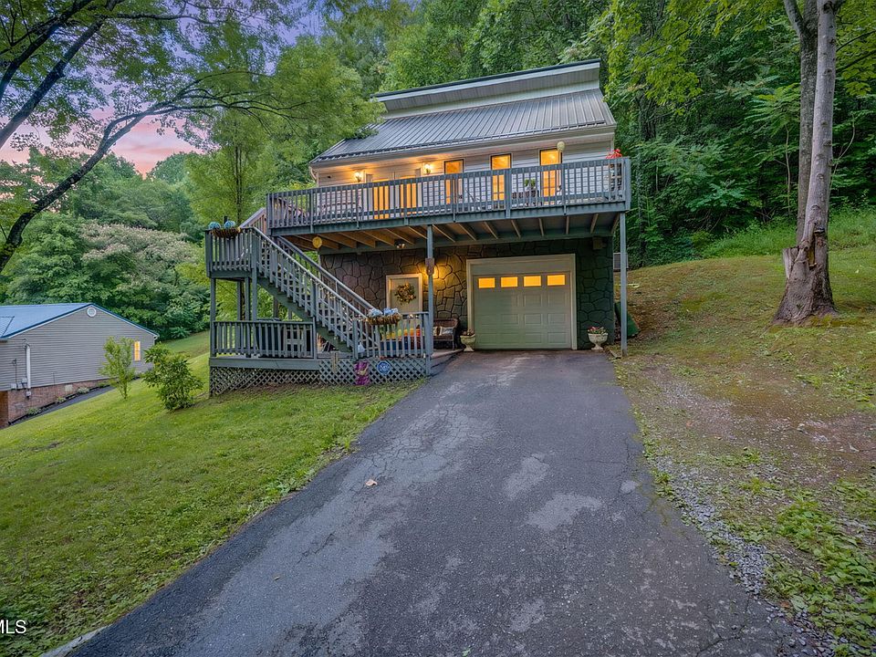 1st image of 133 Admiral Ave