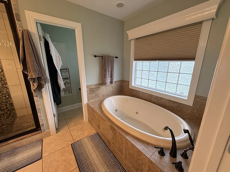 704 Stagecoach Dr — Photo 14