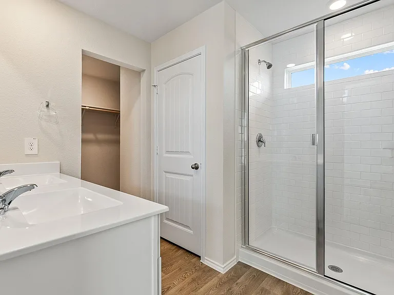 1702 Miller Ter — Photo 10
