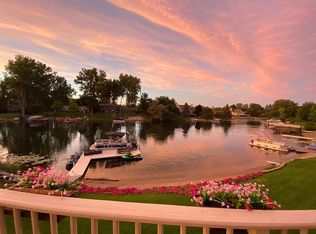1763 John Paul Ct, Oxford, MI 48371