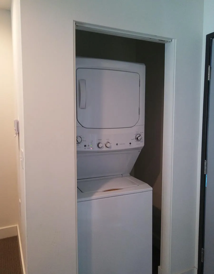 3 bed, 1250 sqft, $3,500 — Photo 4